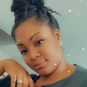 Meet your Posher, Angelica